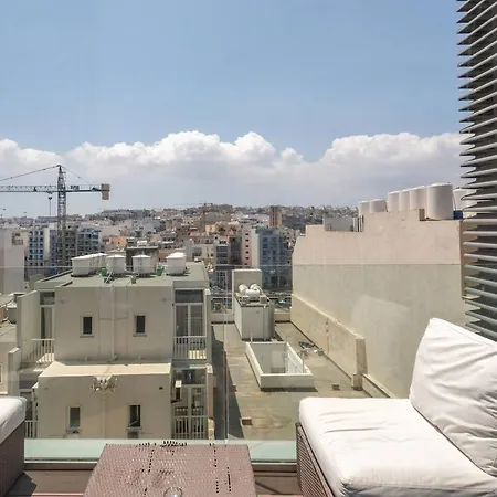 Portomaso - Modern Duplex Apartment San Ġiljan