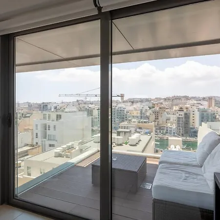 Portomaso - Modern Duplex Apartment Appartement
