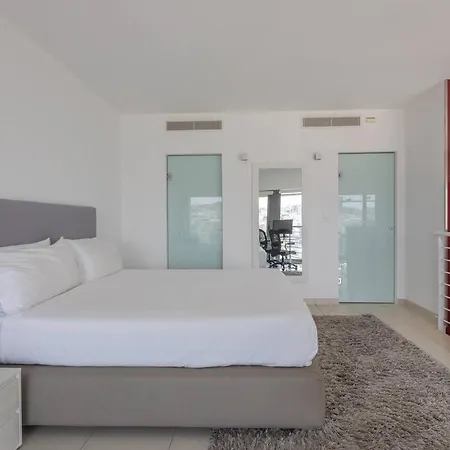 Appartement Portomaso - Modern Duplex Apartment